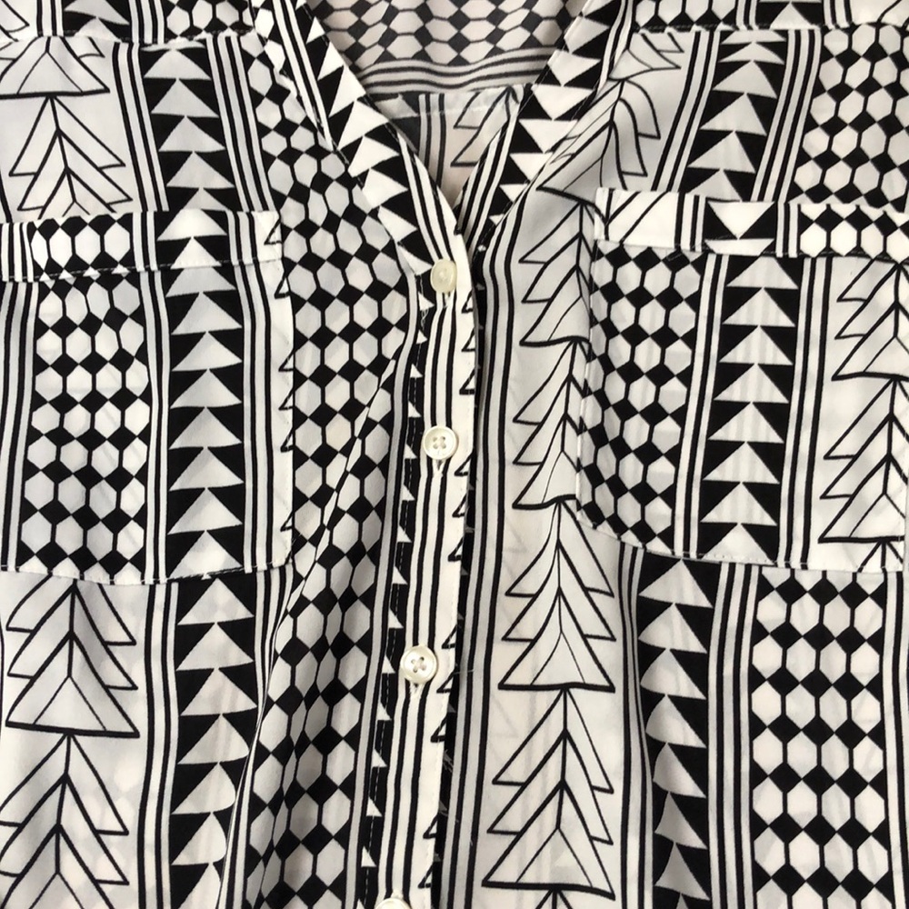 Express Button Down Blouse - Picture 4 of 6